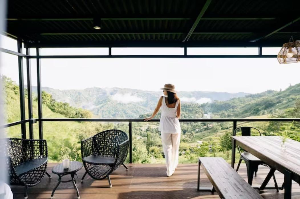 Grey Rock Mountain Cabin W/ Jacuzzi Balamban Екстер'єр фото