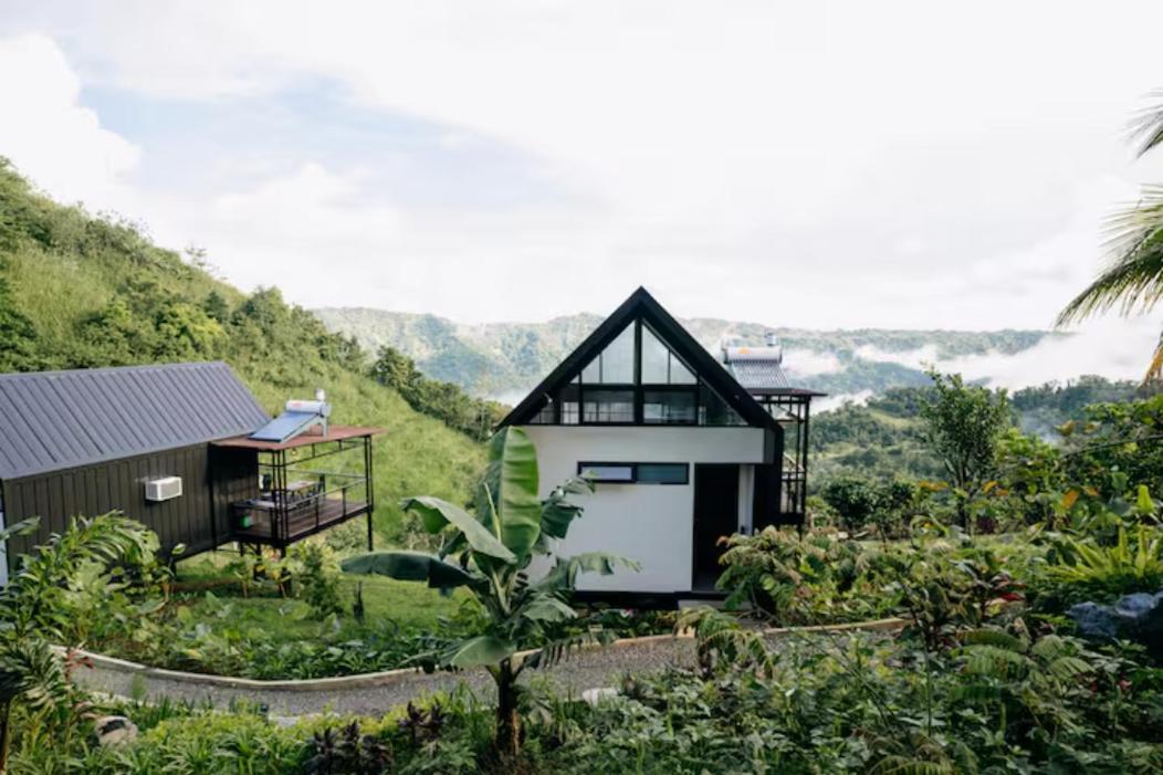 Grey Rock Mountain Cabin W/ Jacuzzi Balamban Екстер'єр фото